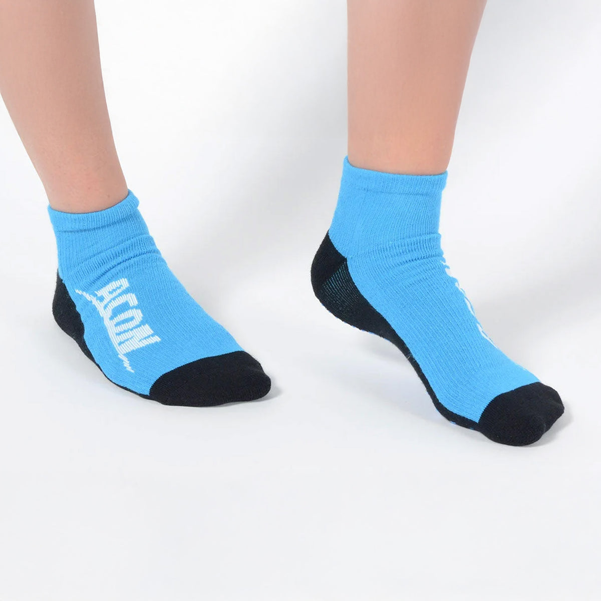 Chaussettes pour trampoline ACON vues de face.
